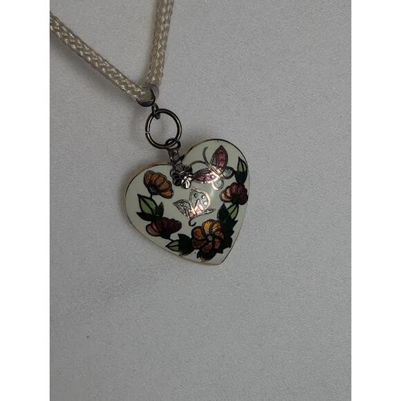 Vintage Cloisonné  Heart Butterflies Flowers Pendant 16" Cream cord Cottagecore - Picture 4 of 5